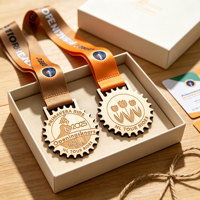 Médaille de fin de course en bois et bambou transparente, durable et gravée, pour marathon et course à pied, vente en gros du fabricant, médaille en bois personnalisée