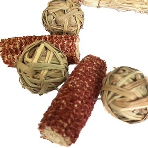 Pelota Masticable de Hierba Natural y Núcleo de Maíz <span class=keywords><strong>para</strong></span> Mascotas Pequeñas, Juguete Colgante <span class=keywords><strong>para</strong></span> Limpiar los Dientes de <span class=keywords><strong>Roedores</strong></span> - Product Image 5