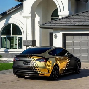 1.52 X 17m PET Anti Gores Super Gloss Glod Stiker Pembungkus Mobil <span class=keywords><strong>Vinyl</strong></span> <span class=keywords><strong>Mirror</strong></span> <span class=keywords><strong>Chrome</strong></span> Stiker Pembungkus Mobil Full Body Matte <span class=keywords><strong>Gold</strong></span> Pembungkus Bodi - Product Image 2