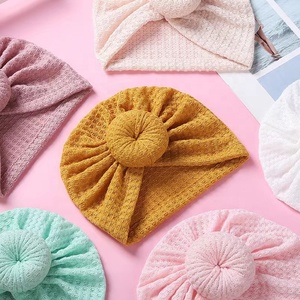 Gorros de Estilo Europeo Americano, Suaves, Tejidos Tipo Waffle, Turbantes, Diademas <span class=keywords><strong>para</strong></span> Bebés Niñas - Alta Calidad, 14 Colores, Logotipo Personalizado - Product Image 4