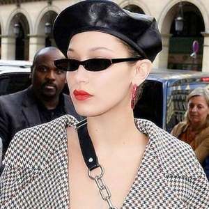 Gafas de Sol Rectangulares Estilo Ojo de Gato Vintage 2022, Montura Pequeña Negra y Roja, Gafas de Sol Ovaladas para Mujer - Product Image 1