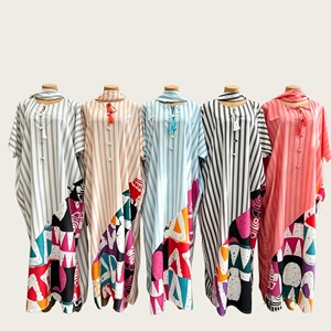 Nouvelle <span class=keywords><strong>Robe</strong></span> Kaftan Décontractée d'Été Grande Taille pour Femme, Style Africain Tendance, Imprimé Cocotiers Noir et Blanc, Coupe Ample, Idéale pour les Vacances - Product Image 4