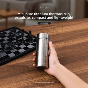 Mini Taza de Titanio Puro Compacta, Ligera y Portátil, Botella de Agua Aislada de Titanio de Pequeña Capacidad para Regalos de Oficina - Product Image 3