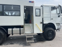 SHACMAN F3000 430hp 6x6 bus de passagers personnalisé par des professionnels pour les besoins de transport commercial