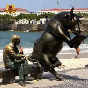تمثال حديث معدني للحيوانات بالحجم الطبيعي تمثال برنز من الثور الجالس للبيع