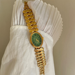 Reloj de Pulsera de Cuarzo Analógico Ovalado de Acero Inoxidable para Mujer, Clásico, Lujoso, Moderno, Personalizado, Elegante, Dorado, Vintage - Product Image 2