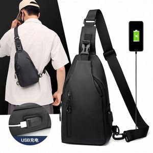 Bolso de pecho para hombre de gran capacidad personalizado para exteriores con logotipo, bolso cruzado de un solo hombro a la moda al por mayor con carga USB - Product Image 3