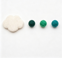 Ensemble de jouets pour animaux de compagnie en feutre de laine doux, nuages et boules de macaron, faits à la main, colorés, jouets interactifs pour chatons, pour jouer en intérieur