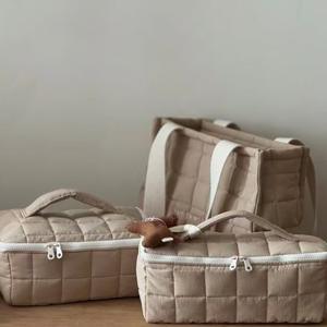 Sac de maternité personnalisé grand format pour femme, rembourré et doux, sac de rangement pour sorties, sac de voyage léger à porter à la main - Product Image 2