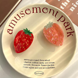 Pinzas de Pelo con Forma de Fruta, Pinzas de Pelo Acrílicas Grandes con Forma de Fresa, Accesorios para el Cabello para Mujer - Product Image 2