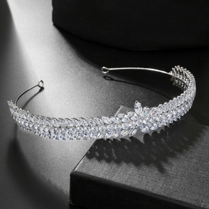 ROMANTIC Vente en gros <span class=keywords><strong>de</strong></span> bandeaux <span class=keywords><strong>de</strong></span> haute qualité, accessoires pour cheveux pour anniversaire, bal <span class=keywords><strong>de</strong></span> promo, diadèmes en zircon pour mariée, couronnes - Product Image 1
