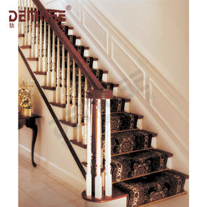 Rampes intérieures en <span class=keywords><strong>bois</strong></span> de style moderne en acier au carbone <span class=keywords><strong>et</strong></span> métal inoxydable Conceptions de rampes d'<span class=keywords><strong>escalier</strong></span> élégantes pour villas balustrades mains courantes - Product Image 4