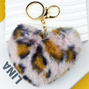 חם בצורת לב בצורת עניבה צבע קשת פרוה flush פרווה רכה עבור keychain עם פום - Product Image 4