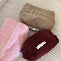 Trousse de maquillage en éponge douce et grillée, pochette cosmétique de décoration avec nœud et fleur beige blush