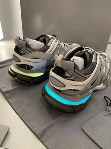 2026 High-Quality Retro Shoe Classic Model Track 3.0 LED Running Sports Shoes Summer Soft Outdoor Fitness Thick-Topped Shoes - Product Image 3