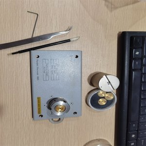 Dispositif de fixation pour montage en surface Agilent 16196A pour le test d'instruments - Product Image 1