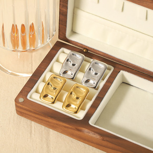 ต่างหูทรงเรขาคณิตสี่เหลี่ยมผืนผ้า ทำจากไทเทเนียมสตีล ชุบทอง 18k ดีไซน์เว้าโค้งแบบโอเวอร์ไซส์ เครื่องประดับแฟชั่น - Product Image 3