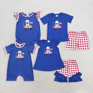 Top Azul Boutique para el 4 de Julio con Bordado de Bandera Americana y Carrito para Perros, Ropa Infantil a Juego para Hermanos - Product Image 1