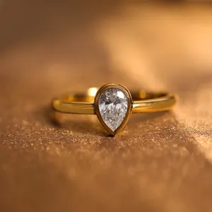 Cincin buatan tangan mutiara pemakaian Harian-Set Perhiasan buatan pear 18K emas kuning