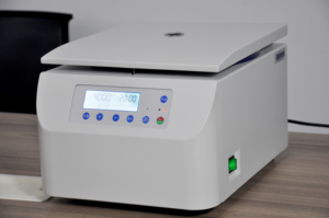 Centrífuga de Laboratorio de Sobremesa de Baja Velocidad, 4000 rpm, 2200xg, 300 ml, Máquina de Separación de Plasma y Suero Sanguíneo - Product Image 3