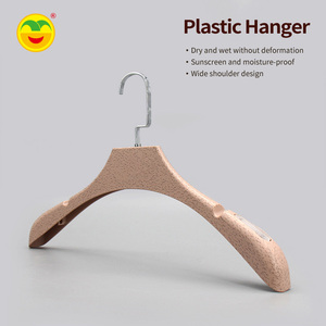 Bán buôn biểu tượng tùy chỉnh chống trượt móc áo với móc kim loại cho Dryin quần áo trong tủ quần áo móc áo nhựa cho phù hợp với lưu trữ - Product Image 2