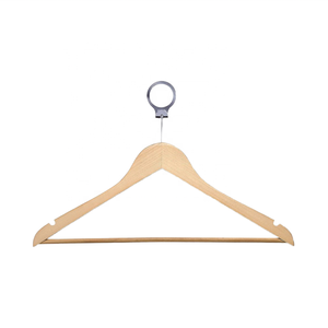 Cintres en bois pour costumes d'hôtel avec serrure à anneau en métal <span class=keywords><strong>antivol</strong></span> Cintres en bois pour vêtements, manteaux et pantalons pour armoires de magasin et de salon - Product Image 1