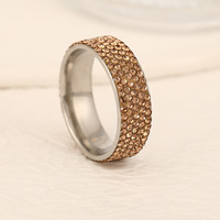 Bague de couple tendance punk en acier titane épais de 8 mm avec 5 rangées de diamants et strass pour femmes et hommes
