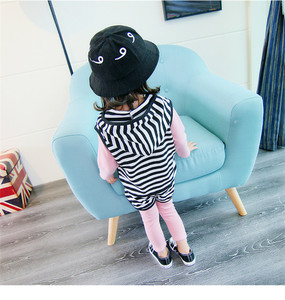 Ropa Infantil Española, Diseño de Empaque para Camisetas y Conjuntos de Leggings de Marca Privada - Product Image 5