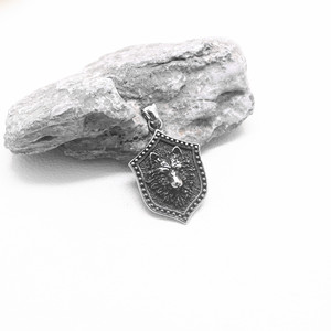 Yunnique – collier avec pendentif tête de loup pour hommes, en acier titane, bijoux de fête, Style Hip Hop - Product Image 2