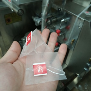 Máquina Empacadora de Bolsitas de Té Piramidales con Filtro Triangular, de Alta Velocidad, con Hilo y Etiqueta - Product Image 2