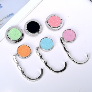 Colección de Ganchos para Mesa, Gancho Plegable para Escritorio de Oficina, Herramienta Mágica para Colgar sin Necesidad de Taladrar, Gancho Plegable Portátil para Bolsas - Product Image 1