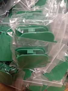 Empresas profesionales de moldeo por inyección, suministro personalizado, cubierta de batería de plástico elástico, tapas de TPE - Product Image 5