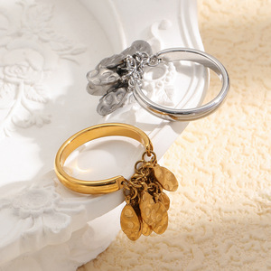 แหวนเปิดประดับพู่ห้อยเหรียญลายตอก ชุบทอง 18K PVD  ทำจากสแตนเลสสตีล ป้องกันการแพ้ สไตล์โบฮีเมียน แหวนตกแต่งนิ้วสุดอินเทรนด์ - Product Image 5