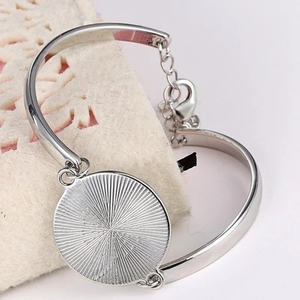 Bracelet drapeau américain Fête nationale Bijoux commémoratifs Souvenir Bracelet drapeau pays en métal argenté pour femmes - Product Image 5