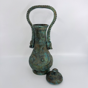 Ancien navire en bronze chinois Hu à manche de faisceau à motifs de hibou utilisé pour les événements de cérémonie de vin fin sacrifie l'artisanat en métal - Product Image 4