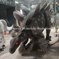 Modèles de famille de Stegosaurus animatroniques en silicone pour la décoration intérieure de musées de dinosaures