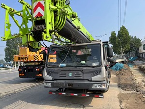 Well Maintained 25Ton Zoomlion ZTC250H Crane <b>Trucks</b> Mobile <b>Truck</b> Crane Smooth Working - Product Image 3