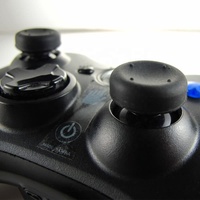 Sans transpiration 100% Silicone Précision Soulevées anti-dérapant En Caoutchouc Stick Analogique Poignées Pour Manette Xbox One (8 poignées) NOIR