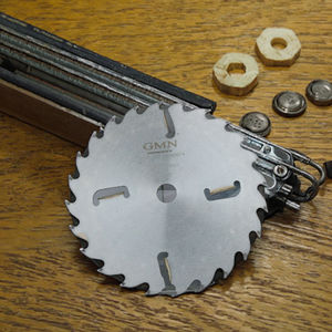 Lame de scie OEM 305mm TCT durable de haute qualité, vente en gros directe d'usine, conception de grattoirs multiples, outil de coupe de bois de bricolage personnalisé - Product Image 1