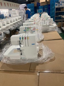 จักรเย็บผ้าโอเวอร์ล็อคขนาดเล็กแบบพกพา รุ่น DT 703 สำหรับใช้ในบ้าน เย็บกระดุมได้ - Product Image 4