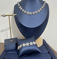 Ensemble de bijoux de luxe pour femmes, collier, bracelet et boucles d'oreilles en cristal, plaqué or, perles, bijoux de mode, vente en gros d'usine