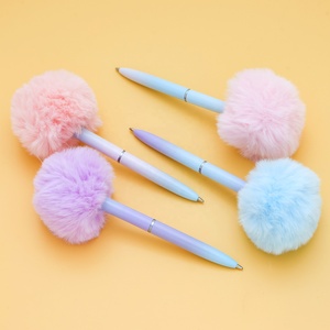 Bolígrafo de Peluche Kawaii con Bola de Peluche Suave, Herramienta para Escribir y Aliviar el Estrés para Estudiantes, Bolígrafo de Punta Redonda Suave, Artículo de Papelería Novedoso - Product Image 1