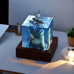 Ocean Shark Surfer Micro paisaje luz <span class=keywords><strong>de</strong></span> <span class=keywords><strong>noche</strong></span> ornamento hecho a mano cristal gota resina artesanía decoración niños regalo <span class=keywords><strong>de</strong></span> cumpleaños - Product Image 4