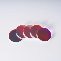 Filtre passe-bande en verre optique personnalisé avec interférence 500 nm, transmission de 90 % pour caméras et instruments d'éclairage