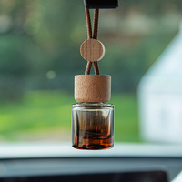 Diffuseur de voiture miniature personnalisé de 8 ml, nouveau design, diffuseur de parfum en verre ambré, flacon suspendu pour voiture, achat de diffuseur