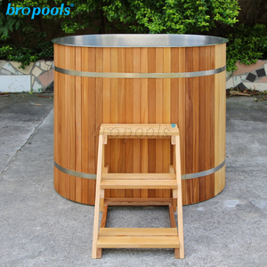 伝統的なシーダーオーバル屋外スパバスタブコールドプランジステンレスライナーレッドウッドウェルネス - Product Image 4