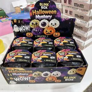 Offre Spéciale Halloween : Jouets Squishy Scintillants en Forme de Boulette de Maltose à Presser - Product Image 4