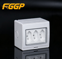 Prise murale industrielle extérieure en plastique IP55 étanche avec ports USB-A et USB-C 250V 13A auto-mise à la terre CE GCC/G/Q
