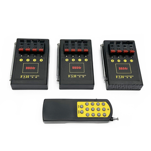 Sistema di Accensione Pirotecnica Wireless a 12 Canali con Telecomando, in Metallo e Plastica Resistente, 4 Cue per Salve Sequenziali, Ideale per Matrimoni e Feste - Product Image 1