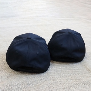 Servizio OEM/ODM Cappello a 6 Pannelli Personalizzato di Qualità con Logo in Rilievo Classico Nero Moda Uomo Donna Cappelli da Baseball Sportivi - Product Image 5
